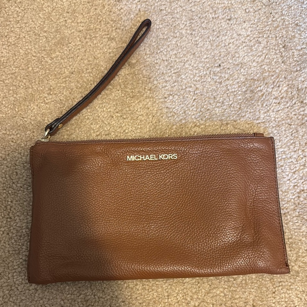 Michael Kors Brown Leather Wallet Sleek Design